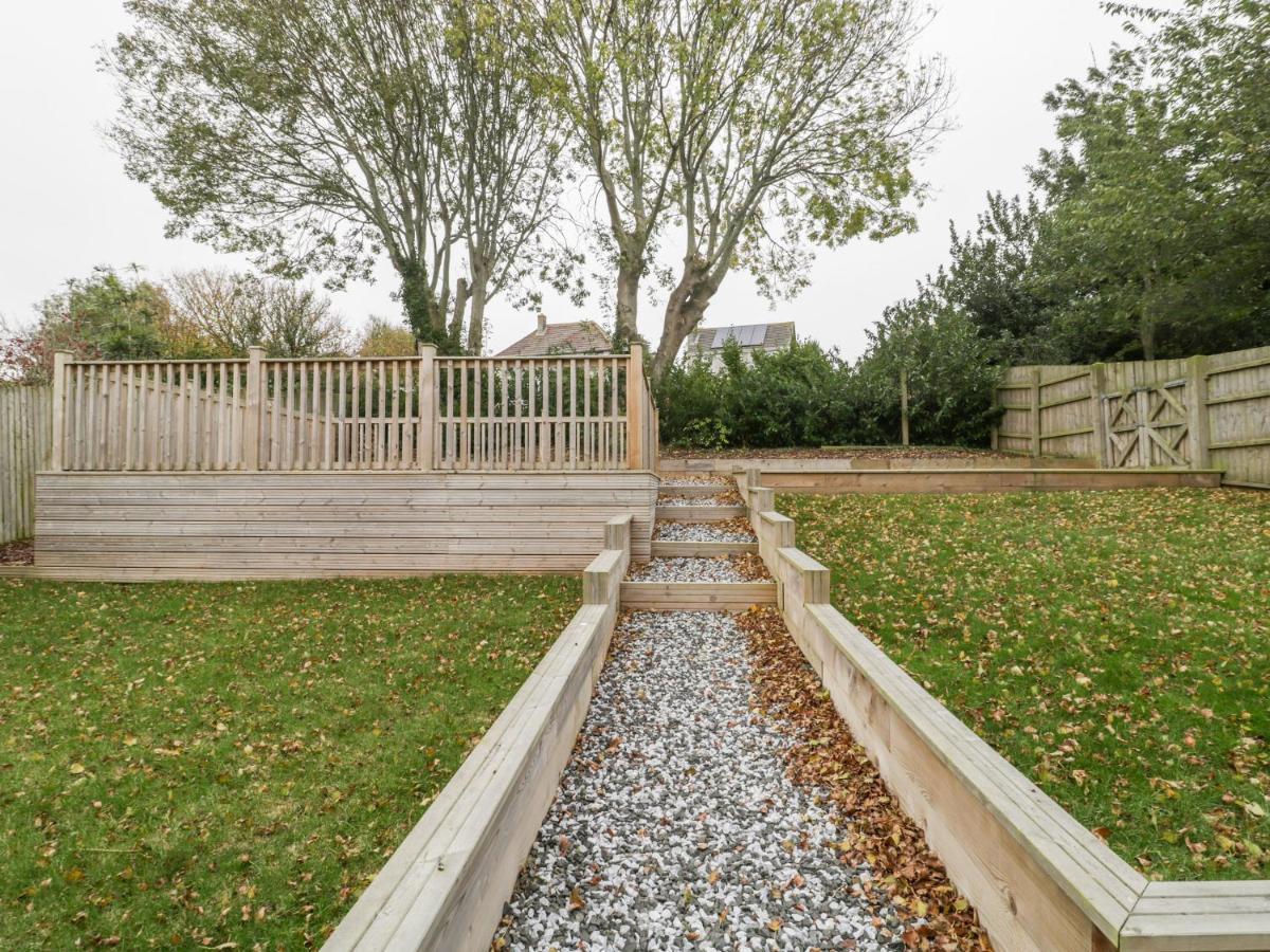 Flat 2, 38 Preston Road Apartman Weymouth Kültér fotó